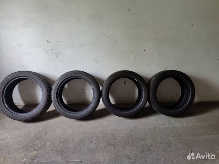 Gislaved Nord Frost 200 225/45 R17 94T