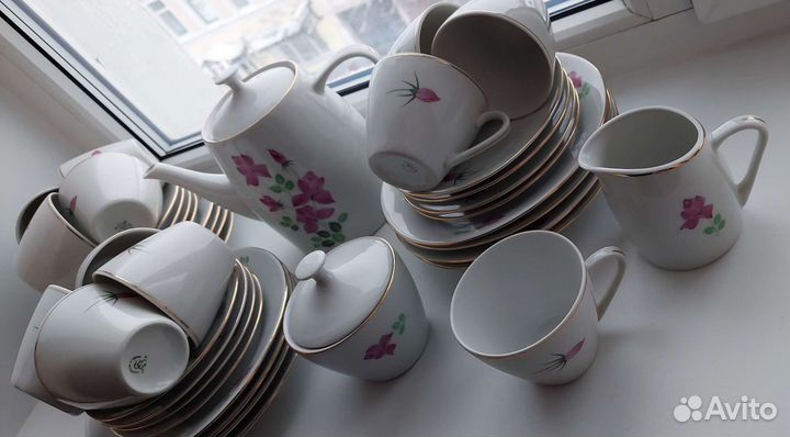 Болгария. Сервиз чайный 12 персон. Новый