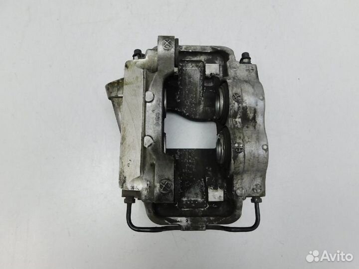 Суппорт передний левый BMW 5-Series/M5