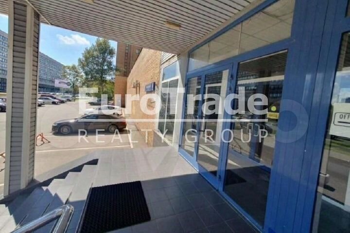 Сдам торговое помещение, 220 м²