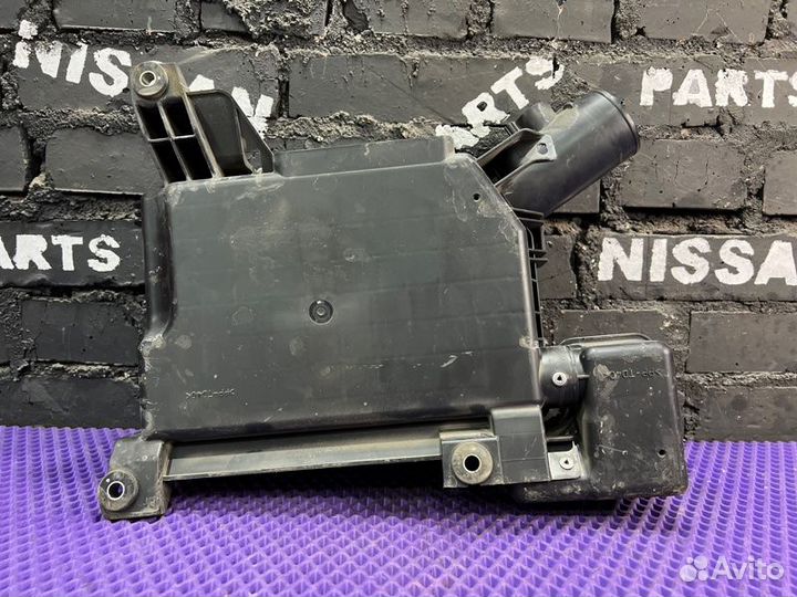 Корпус воздушного фильтра Mitsubishi Outlander