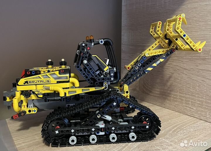 Lego Technic 42094 оригинал