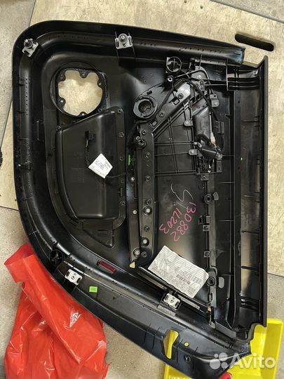 Обшивки двери Audi A6C6 рестайлинг