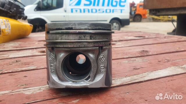 Поршни для двс M9R