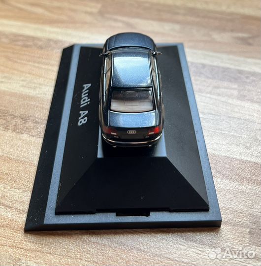 Audi A8 модель 1:87 authentic collection