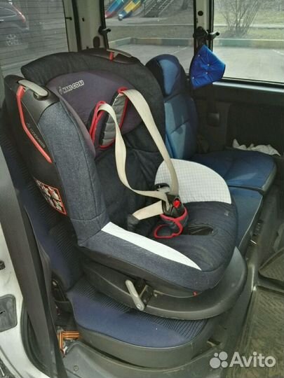 Автомобильное кресло maxsi cosi 9-18kg