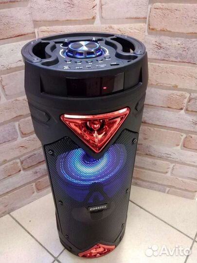 Блютуз колонка с микрофоном