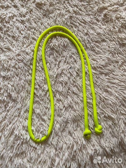 Гимнастическая скакалка