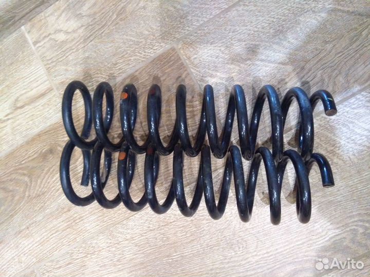 Пружины задние за комплект 2 шт