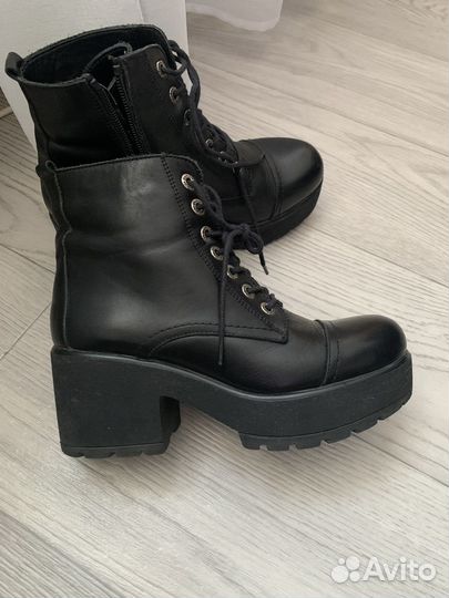 Ботинки демисезонные