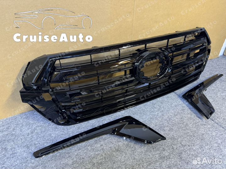 Решетка Land Cruiser 200 Executive черная антихром 5649