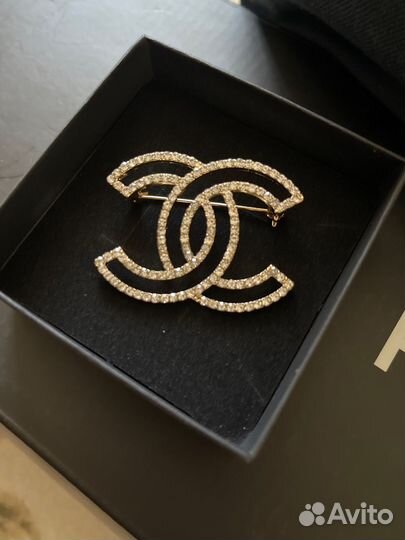 Брошь Chanel