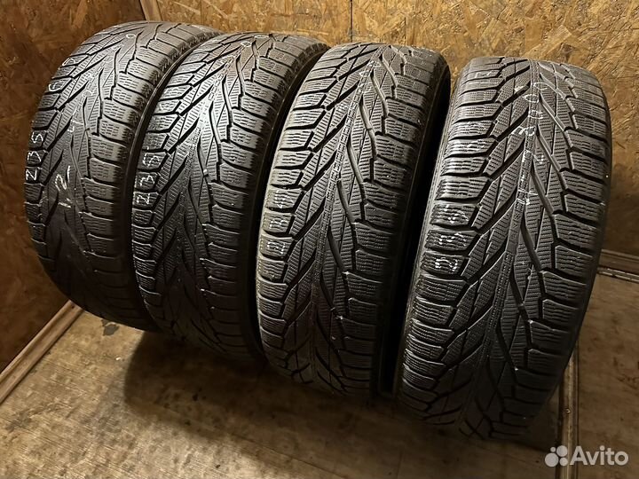 Nokian Tyres Hakkapeliitta R2 SUV 235/65 R17 108R