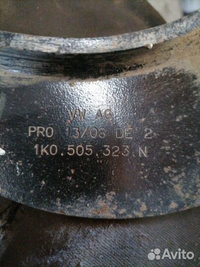 Рычаг подвески задний левый Volkswagen Jetta 5