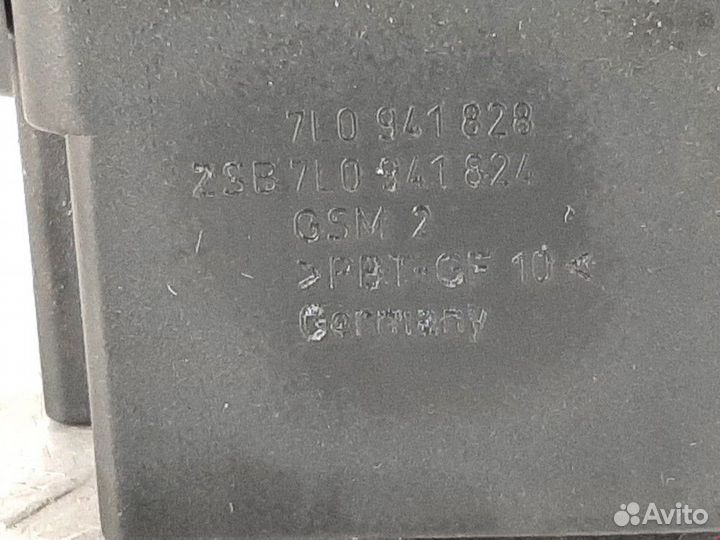 Блок предохранителей Volkswagen Touareg 2004