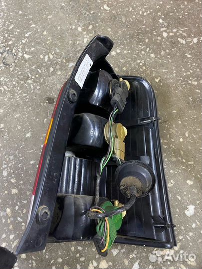 Стоп сигнал Б/У 1L8413B505E