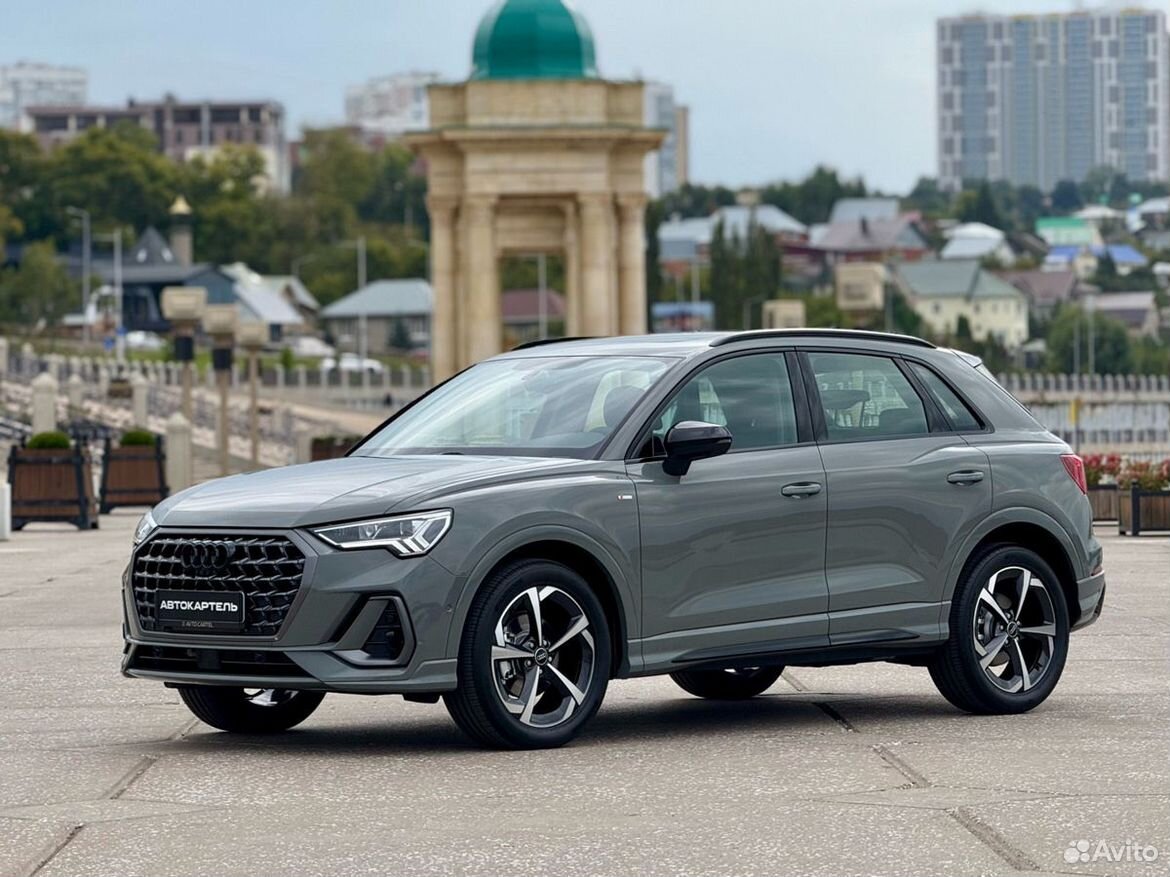 Audi Q3 1.5 AMT, 2026, 1 км