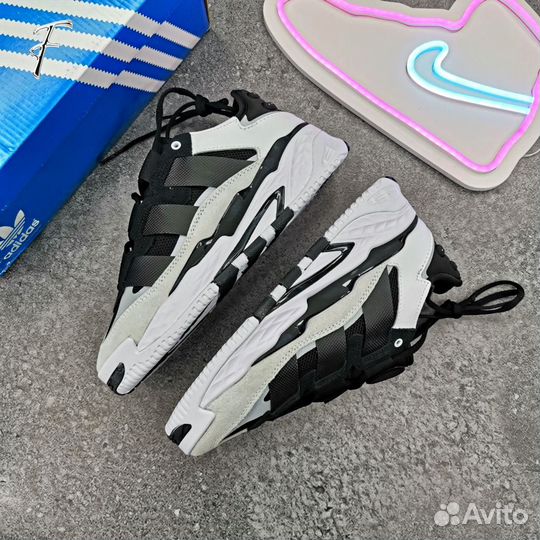 Кроссовки Adidas Новые