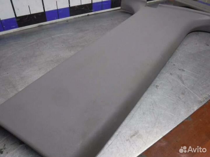 Обшивка стойки правая Mitsubishi Pajero Sport 2