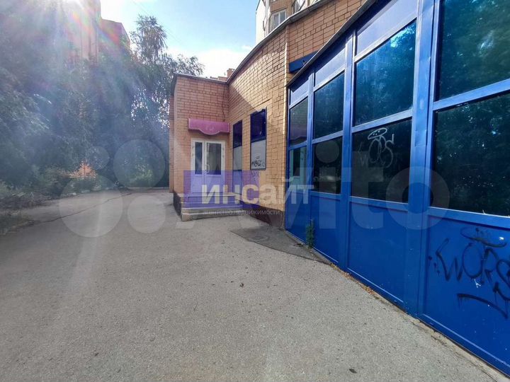 Продам торговое помещение, 180.5 м²