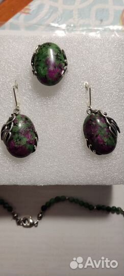 Комплект из натуральных камней цоизит