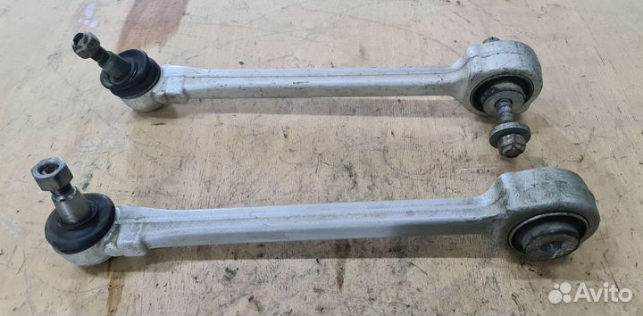 Передний поперечный рычаг Mercedes GLK204