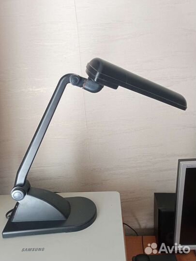 Лампа настольная