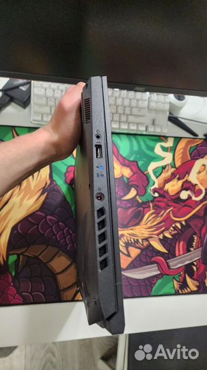 Ноутбук игровой Acer nitro 5 геймпад и подставка