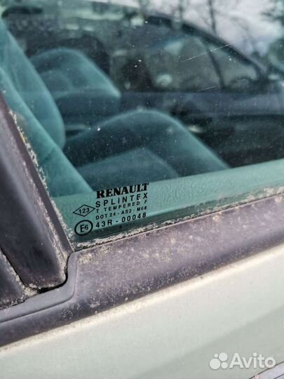 Стекло переднее правое renault scenic 1