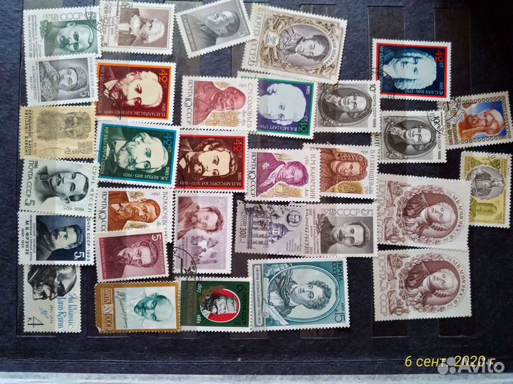 2 альбома марок