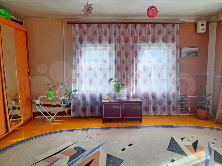 Дом 38 м² на участке 8 сот.