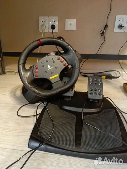 Игровой руль logitech momo racing
