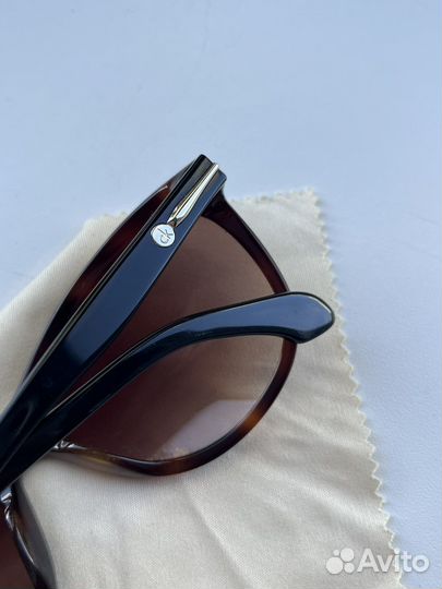 Солнцезащитные очки calvin klein