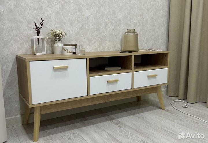 Тумба под телевизор