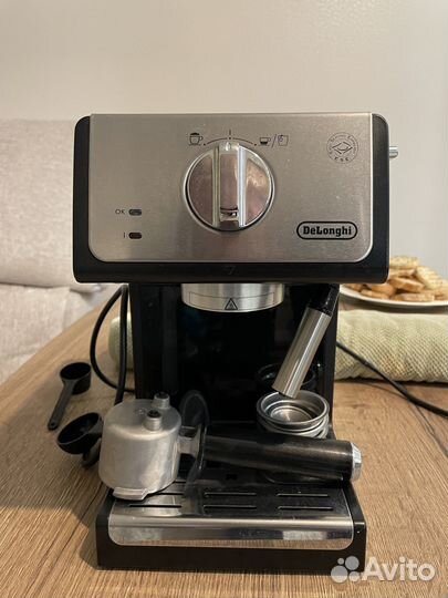 Кофеварка рожкового типа DeLonghi ECP 33.21 BK