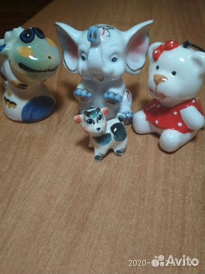 Статуэтки разные