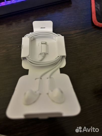 Наушники Apple EarPods (Lightning)