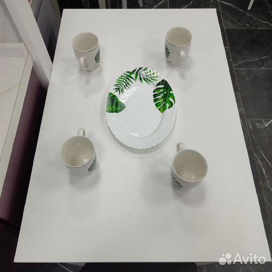 Кухонный стол
