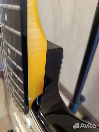 Электрогитара 