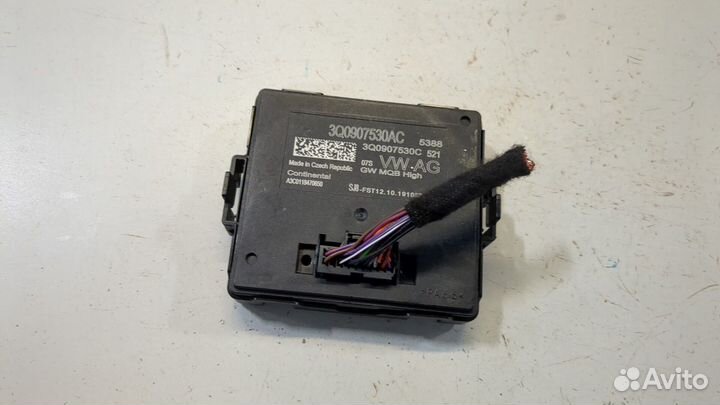 Блок управления светом Audi Q3 2018, 2020