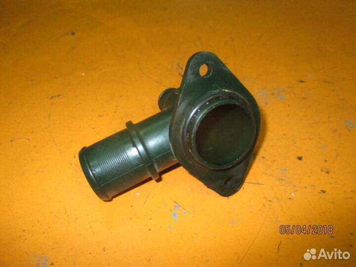 Крышка термостата 9640868480 Citroen C4 II 2011)