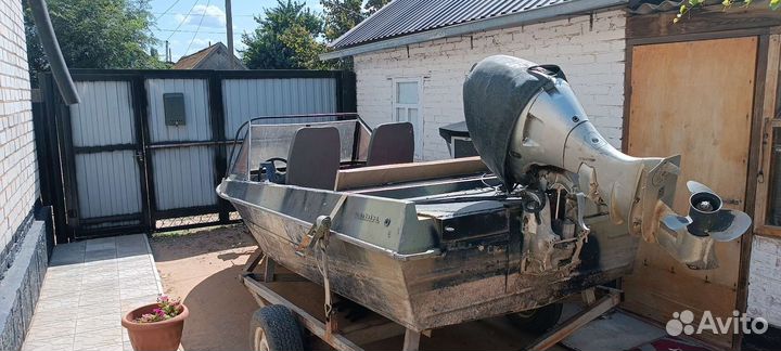 Крым с мотором Honda 50л/с