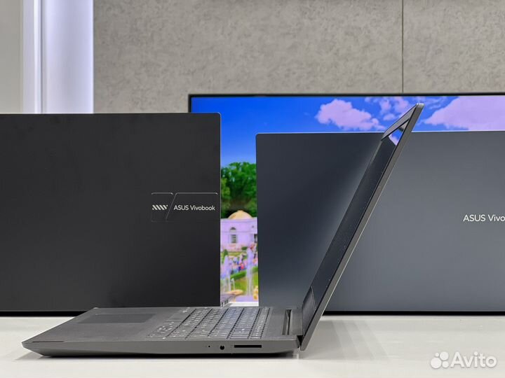 Мощный ноут Ryzen 5 8G озу SSD256g FHD