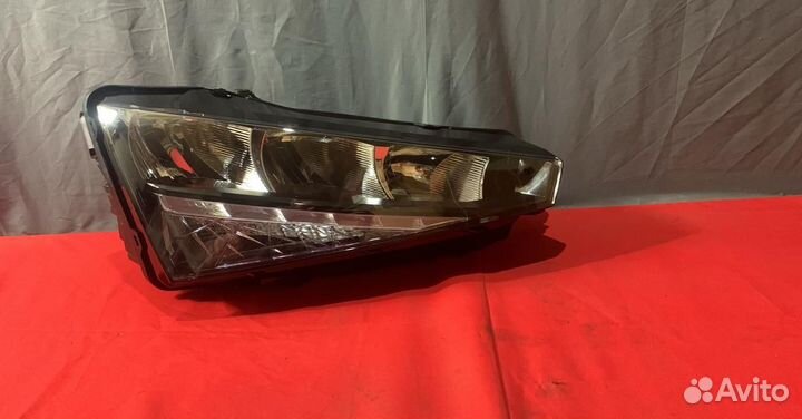 Фара skoda rapid RH правая 2020-2023