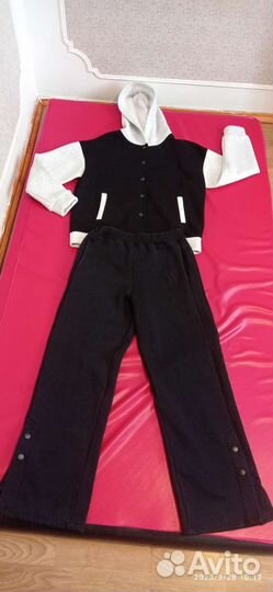 Спортивный костюм женский