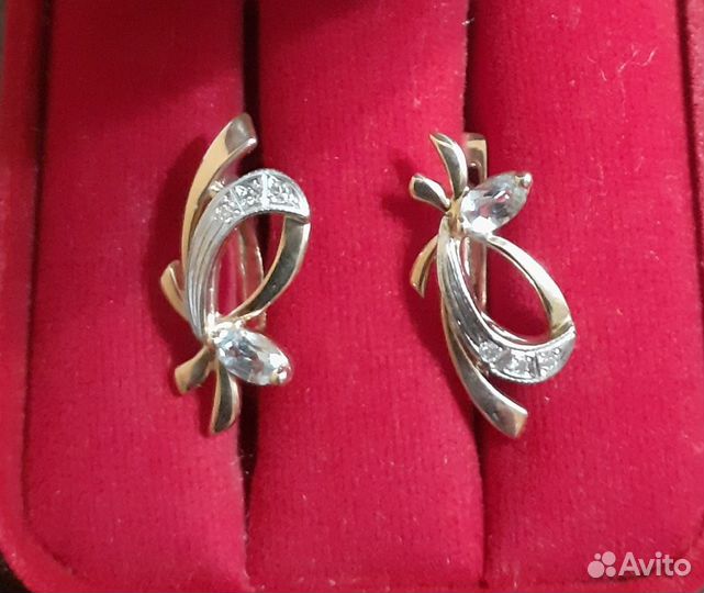 Золотые серьги с бриллиантами,и топазом