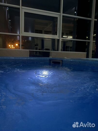 Абонемент/карта в фитнес клуб с бассейном на год