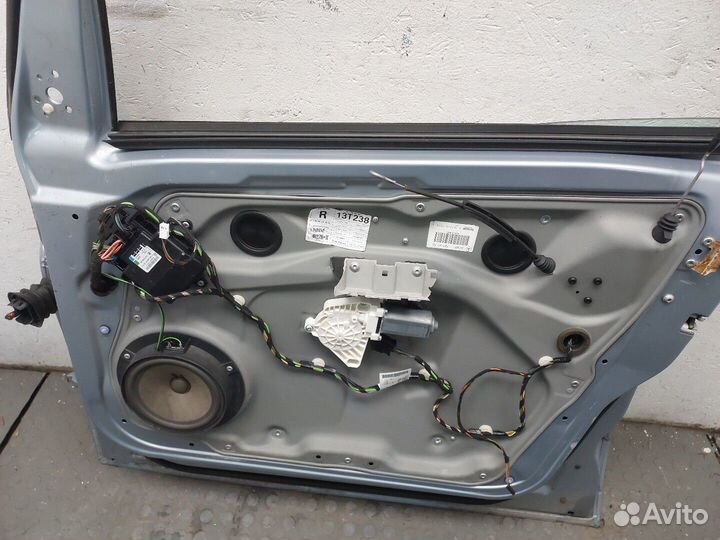 Дверь правая передняя Mercedes B W245