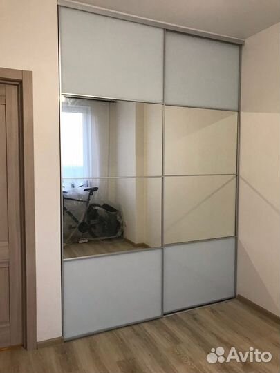 Шкаф двухстворчатый