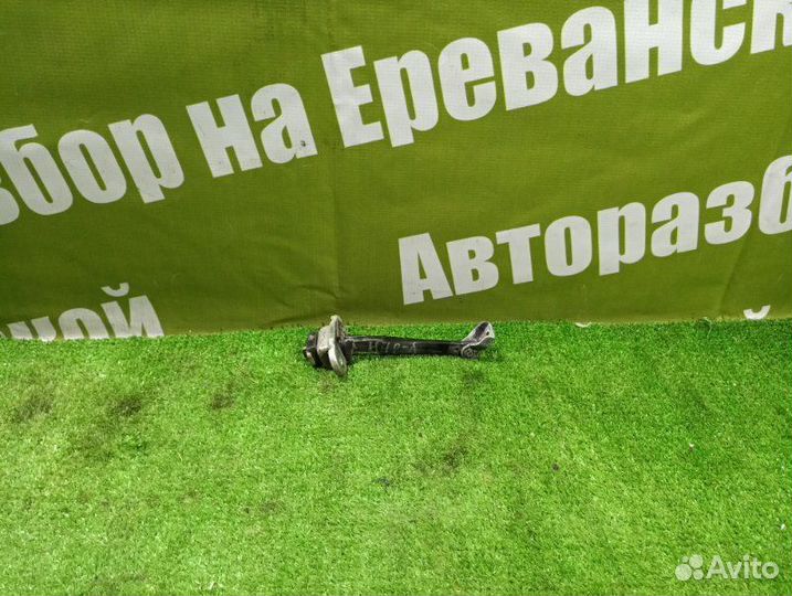 Ограничитель двери передний левый Geely Emgrand